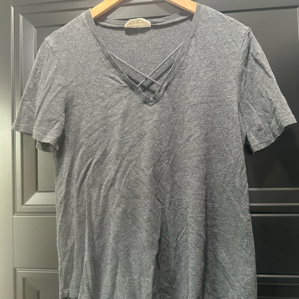 Women's Crisscross V-Neck Short Sleeve Tee - Gray